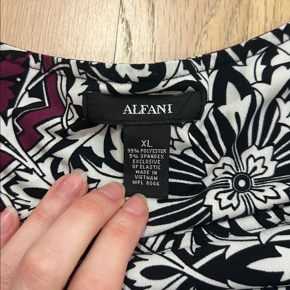 Alfani Burgundy and White Geometric Short Sleeve Top - Picture 2 of 2